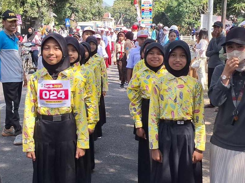 SDN 1 Gunung Malang Tampilkan Semangat Luar Biasa dalam Lomba Gerak Jalan Tingkat SD/MI