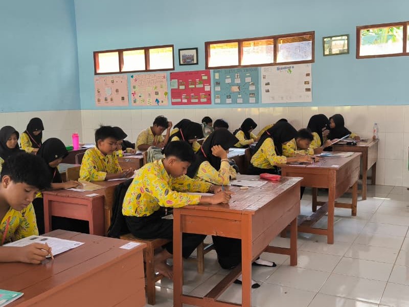 Siswa Kelas 6 SDN 1 Gunung Malang Antusias Ikuti Ujian SAS, Berjalan Tertib dan Lancar